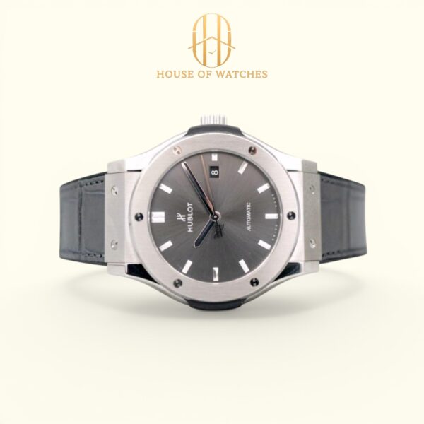 542.NX.7071.LR Grey